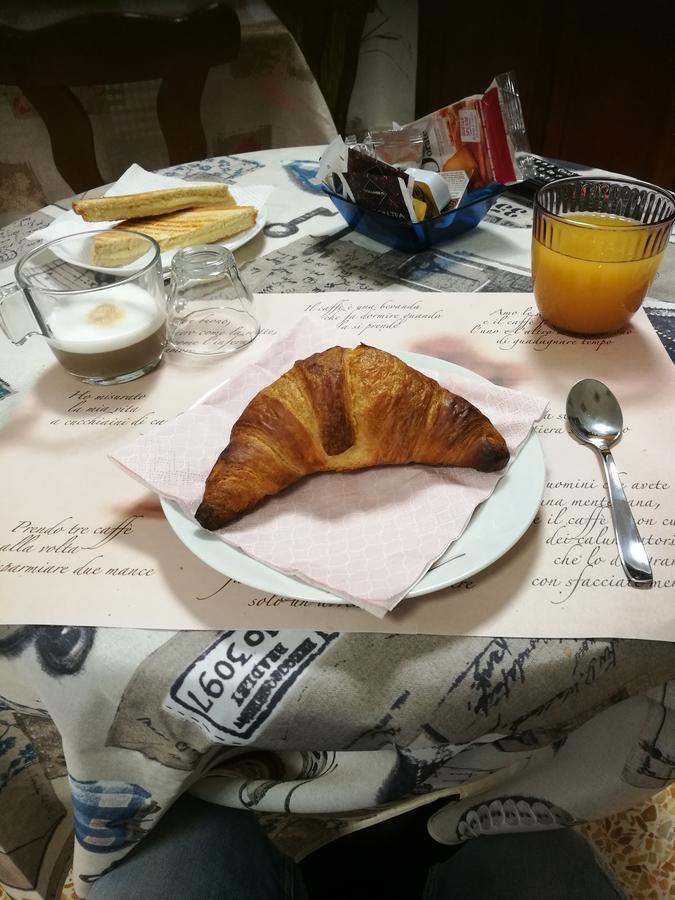 Leda B&B Ливорно Екстериор снимка